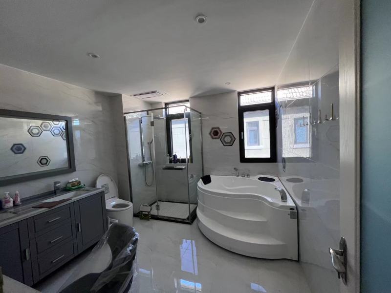 7室3廳5陽臺(tái) 綠地海珀瀾庭別墅臥室