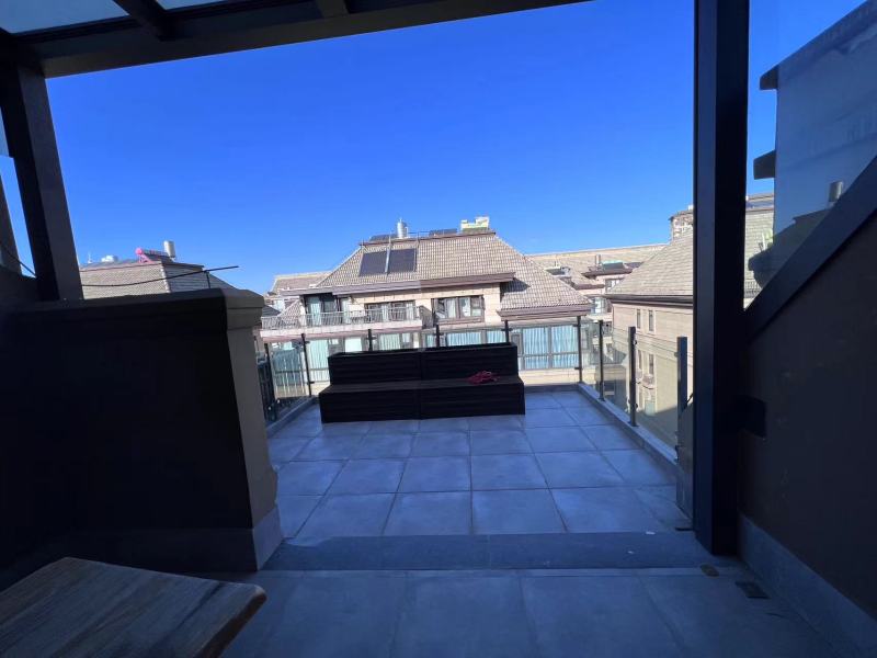 7室3廳5陽臺(tái) 綠地海珀瀾庭別墅書房