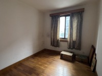 3室2廳1陽臺(tái) 銀?；▓@南區(qū)臥室