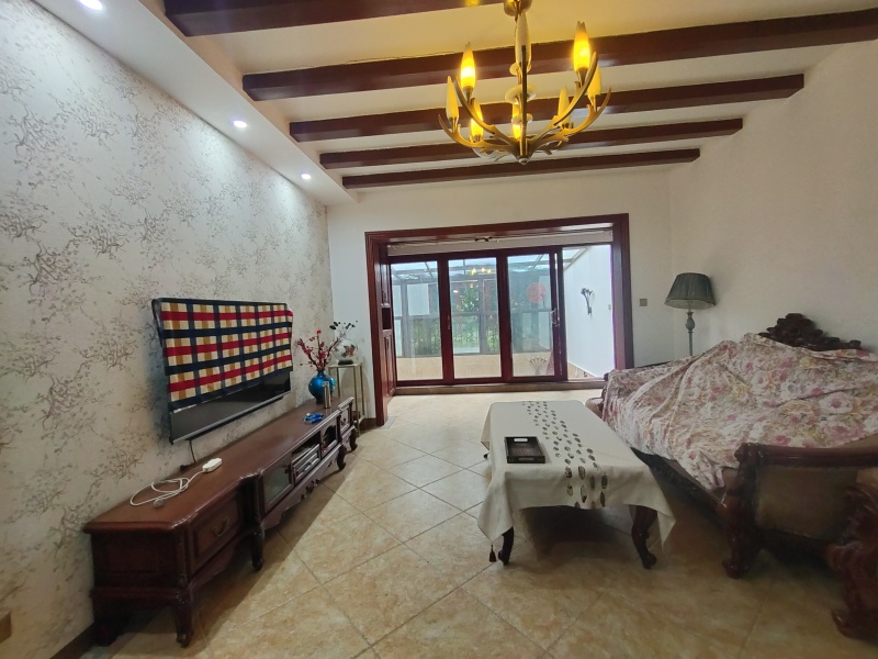 5室3廳3陽臺 英茂華府戶型圖