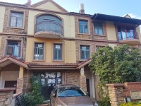 5室2廳3陽臺 云大知城一期別墅客廳