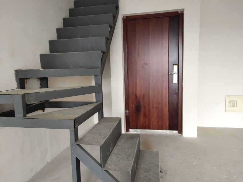 3室2廳2陽臺(tái) 山海灣門廳