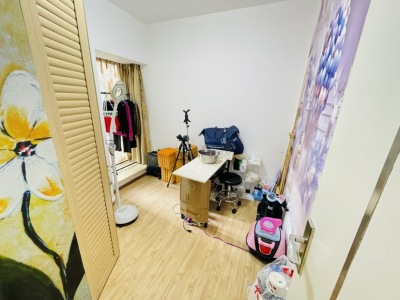 4室2廳2陽臺 金色俊園