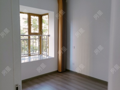 3室2廳1陽(yáng)臺(tái) 金泰國(guó)際三期名門(mén)