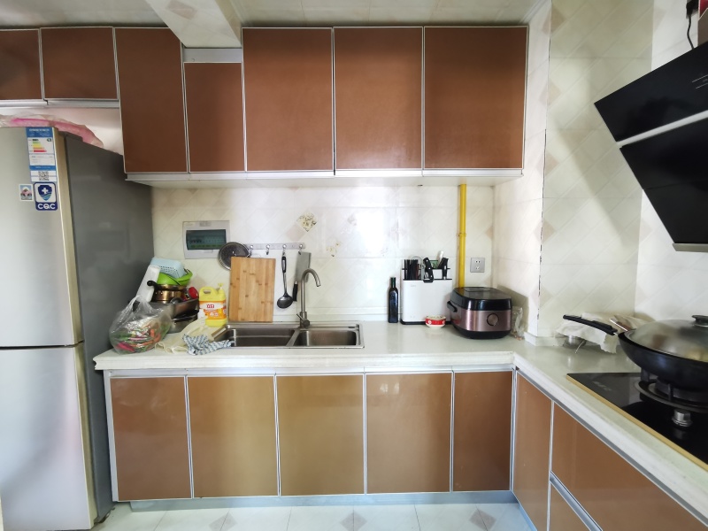 3室2廳1陽臺 新亞洲星辰園廚房