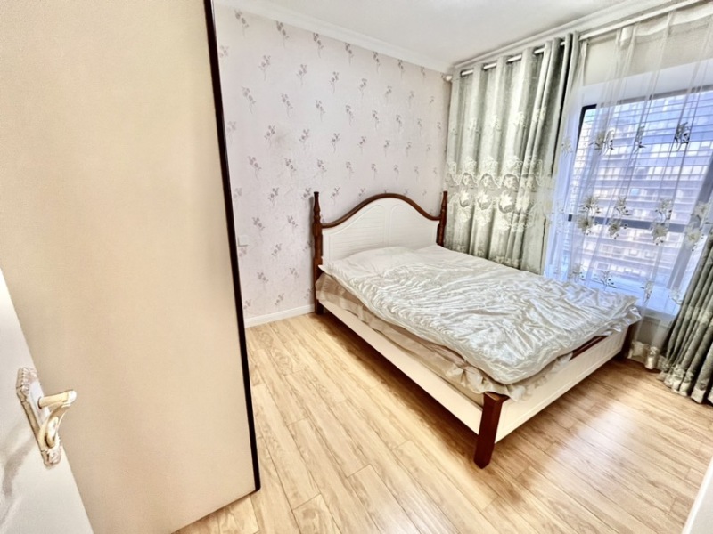 6室4廳2陽(yáng)臺(tái) 云銅時(shí)代之窗臥室