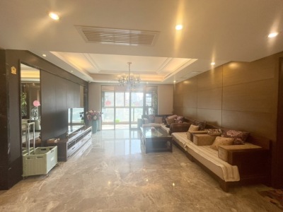 4室2廳1陽(yáng)臺(tái) 七彩俊園