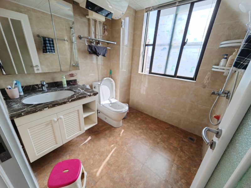 3室2廳 金科陽光里衛(wèi)生間