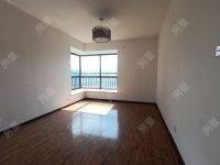 3室2廳2陽臺 中央麗城臥室