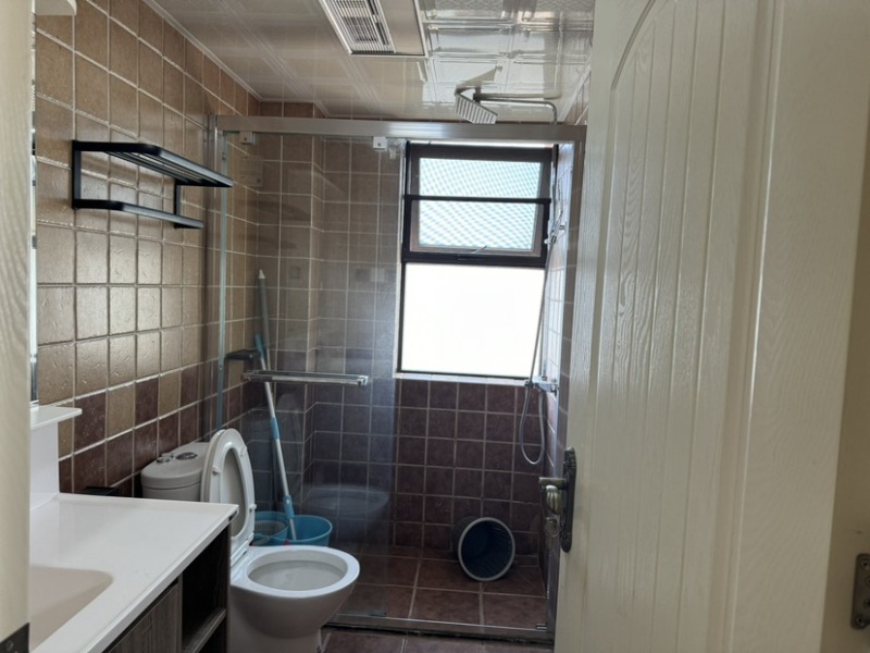 3室1廳2陽臺 新亞洲星辰園衛(wèi)生間