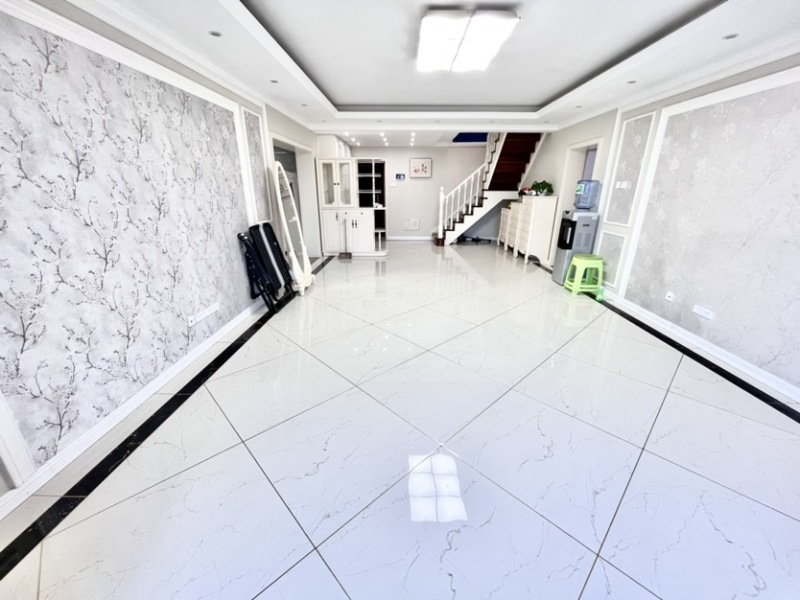 6室4廳2陽(yáng)臺(tái) 云銅時(shí)代之窗客廳