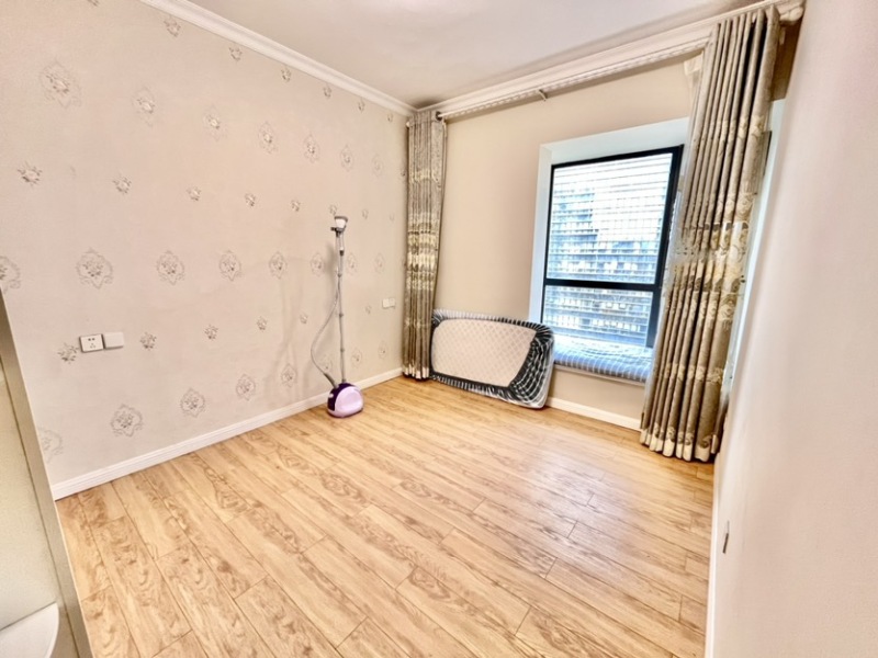 6室4廳2陽(yáng)臺(tái) 云銅時(shí)代之窗臥室