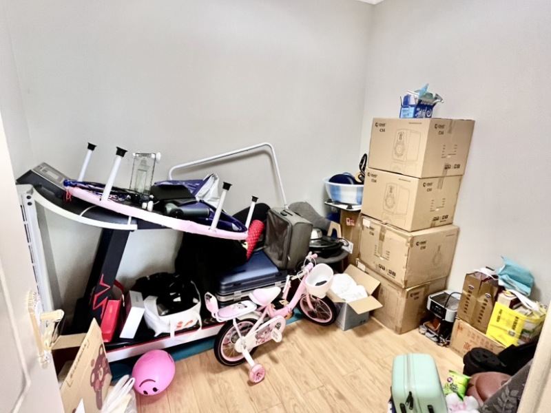 6室4廳2陽(yáng)臺(tái) 云銅時(shí)代之窗臥室