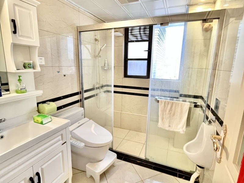 6室4廳2陽(yáng)臺(tái) 云銅時(shí)代之窗衛(wèi)生間