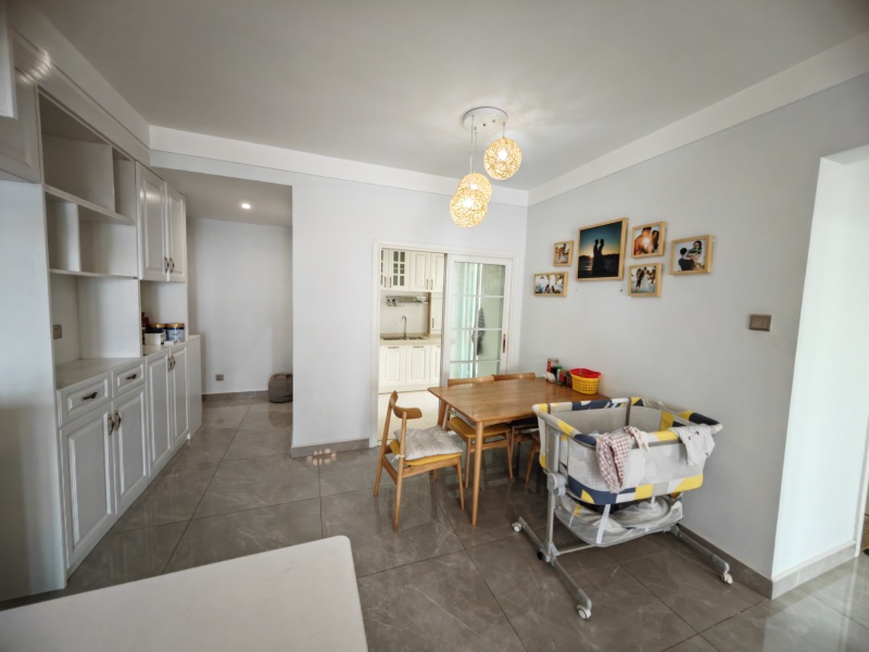 3室2廳 金科陽光里餐廳