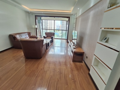 3室2廳2陽(yáng)臺(tái) 保利中心