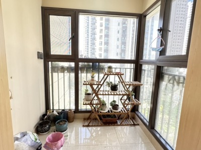 3室2廳2陽(yáng)臺(tái) 金地星月