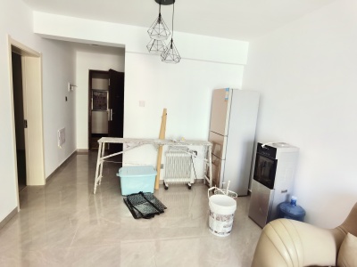 2室2廳1陽(yáng)臺(tái) 蓮花池畔