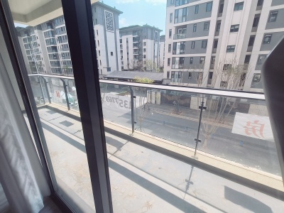 3室2廳2陽(yáng)臺(tái) 中鐵諾德山海春風(fēng)A12地塊