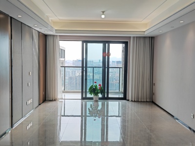 4室2廳2陽臺(tái) 華潤悅府二期