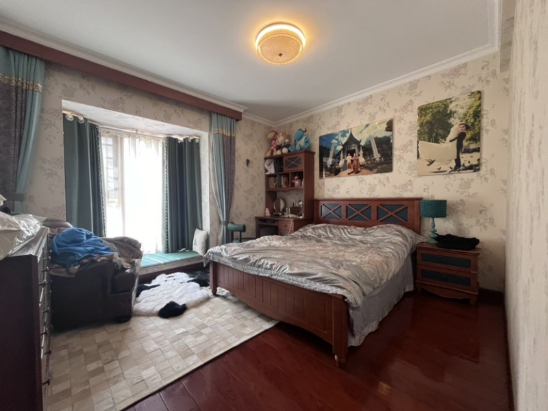 3室2廳2陽臺(tái) 萬象名城臥室