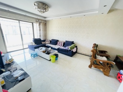 3室2廳2陽臺 金色俊園