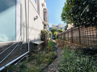 5室2廳3陽臺(tái) 滇池衛(wèi)城藍(lán)溪?jiǎng)e墅自家花園