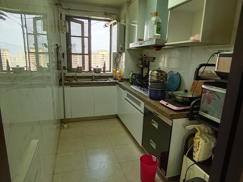 4室2廳2陽臺 恒大名都廚房