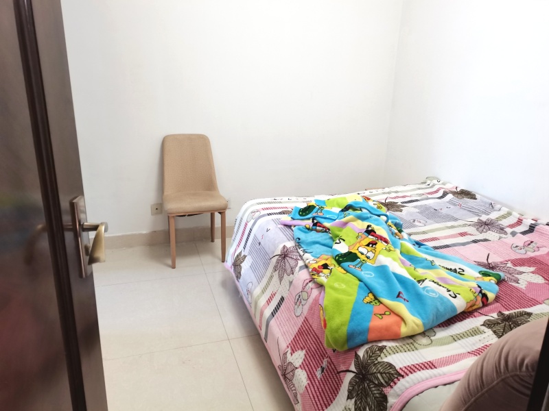 3室1廳1陽(yáng)臺(tái) 濱江俊園一期客廳