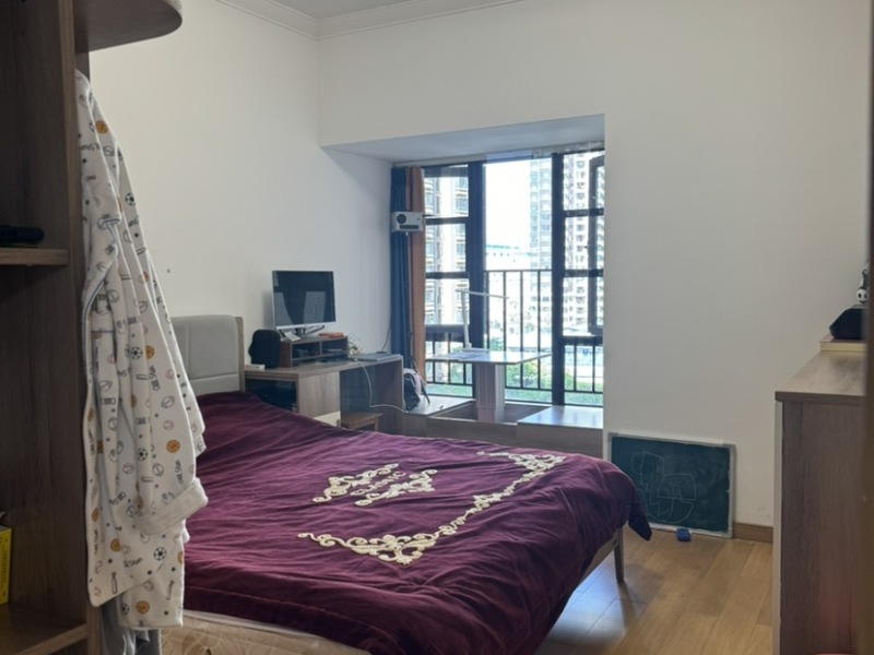 3室2廳1陽(yáng)臺(tái) 金地九樾臥室