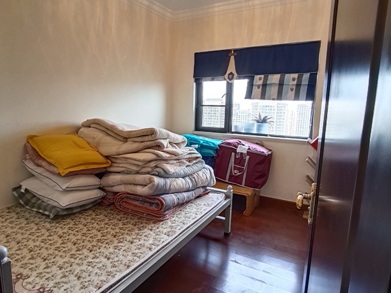 4室2廳2陽臺 恒大名都臥室