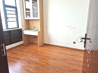 3室2廳1陽臺 錦悅四季花園小區(qū)