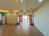 5室2廳3陽(yáng)臺(tái) 盛高大城二期客廳