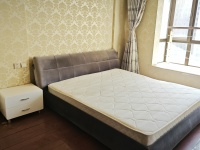 5室2廳2陽臺(tái) 盛高大城二期臥室