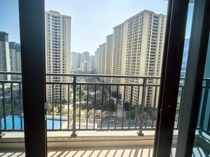 3室2廳1陽(yáng)臺(tái) 碧桂園春城映象一期陽(yáng)臺(tái)