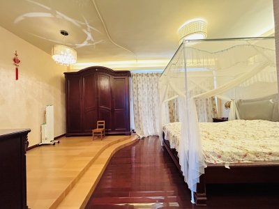 5室2廳3陽臺(tái) 滇池衛(wèi)城藍(lán)溪?jiǎng)e墅臥室