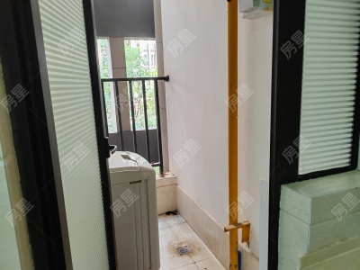 3室2廳2陽臺(tái) 實(shí)力心城