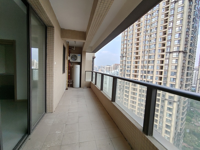 5室2廳2陽(yáng)臺(tái) 俊發(fā)盛唐城星河郡（一期）陽(yáng)臺(tái)