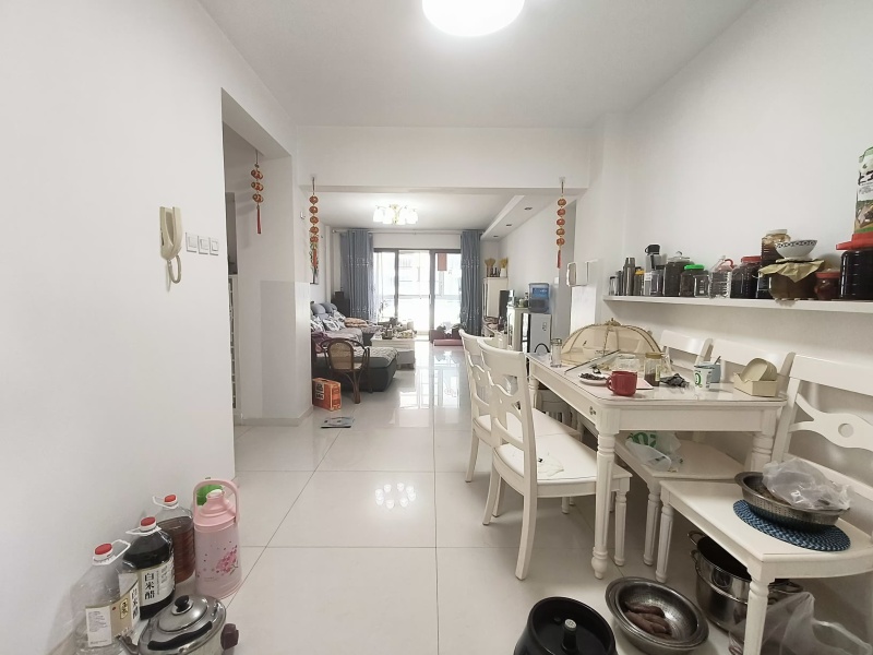 3室2廳1陽(yáng)臺(tái) 銀杏廊亭餐廳