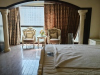 5室2廳2陽臺(tái) 盛高大城二期臥室