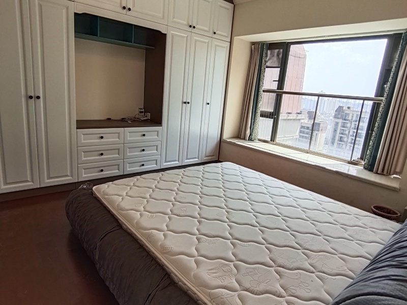 4室2廳2陽臺 恒大名都臥室