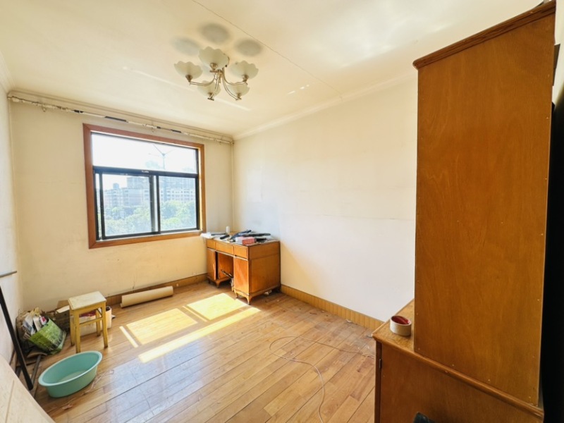 3室2廳1陽臺 金實小區(qū)耀實園臥室