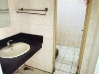 3室2廳 佳華苑衛(wèi)生間