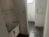 5室2廳3陽臺 金江小區(qū)涵苑別墅衛(wèi)生間