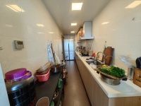 4室2廳2陽(yáng)臺(tái) 俊發(fā)城金盞苑客廳