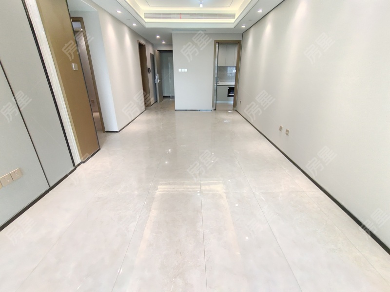 3室2廳1陽臺(tái) 華潤悅府二期客廳