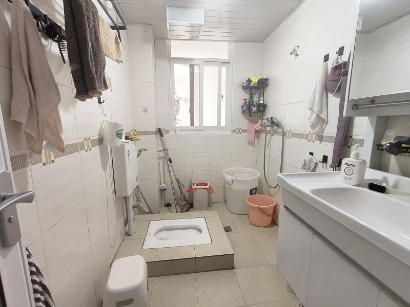 3室2廳1陽(yáng)臺(tái) 銀杏廊亭衛(wèi)生間