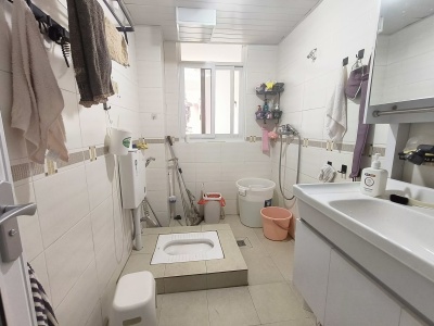 3室2廳1陽(yáng)臺(tái) 銀杏廊亭衛(wèi)生間