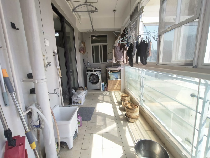 3室2廳1陽(yáng)臺(tái) 銀杏廊亭陽(yáng)臺(tái)