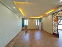 5室2廳3陽(yáng)臺(tái) 盛高大城二期客廳